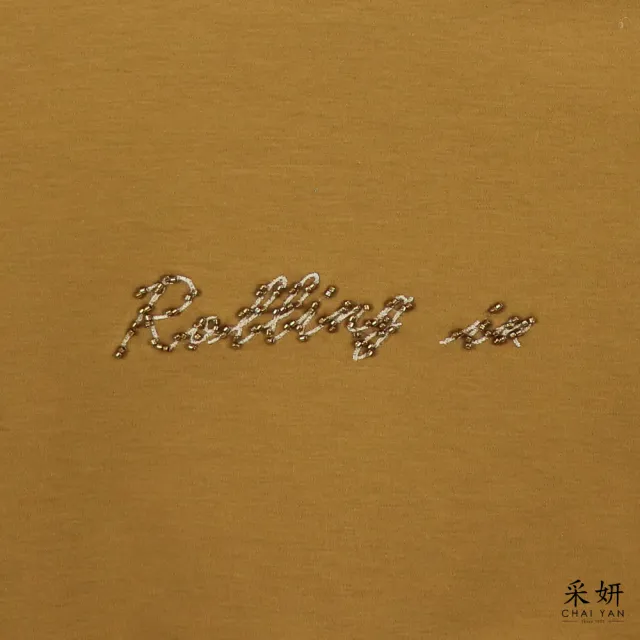 【CHAI YAN 采妍】字母帽子刺繡短袖上衣(春夏新款-65-78公斤可穿)