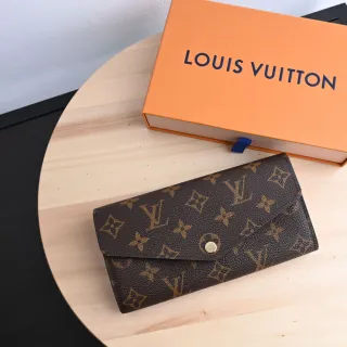 【Louis Vuitton 路易威登】LV M62235 新版經典花紋扣式發財零錢發財長夾(現貨)