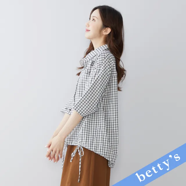 【betty’s 貝蒂思】微笑刺繡綁帶格紋七分袖襯衫(黑色)