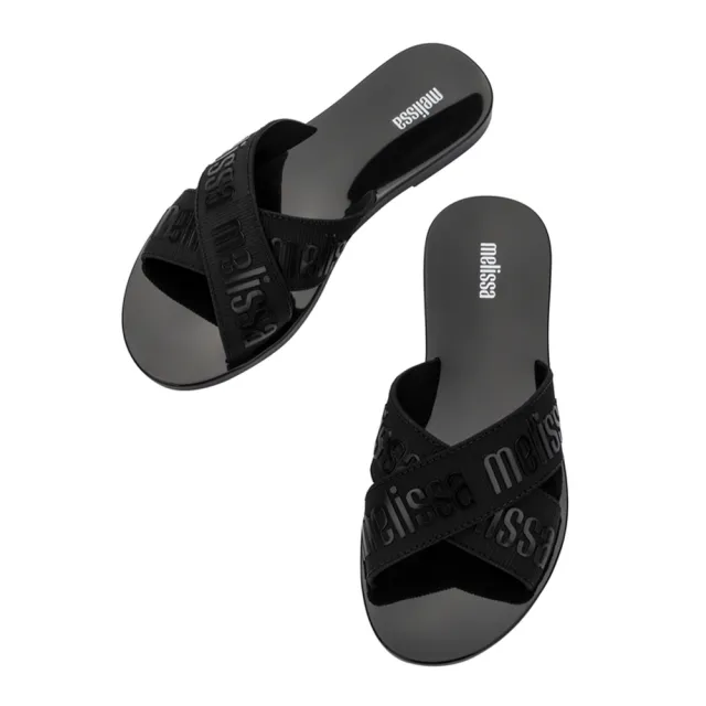 【Melissa】LOGO雙帶交叉平底拖鞋(黑色)