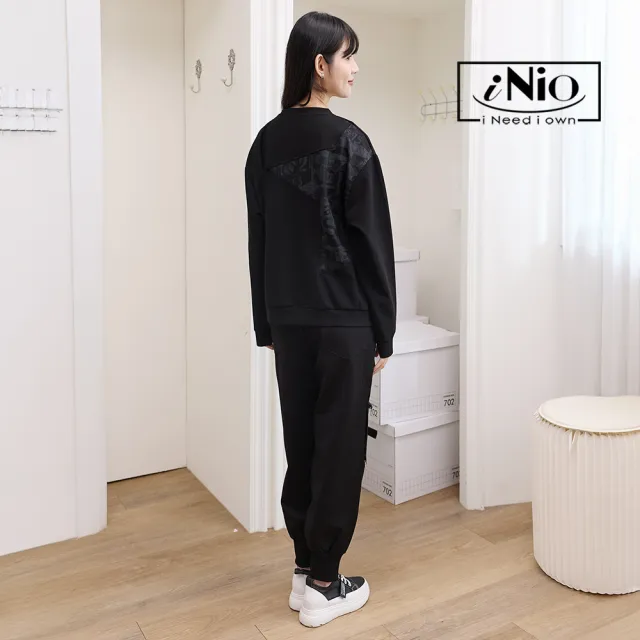 【iNio 衣著美學】超顯瘦扣環縮口工裝褲 顯瘦錐形褲管 舒適鬆緊腰身 個性扣環 實用口袋 束口休閒褲 CEW2865