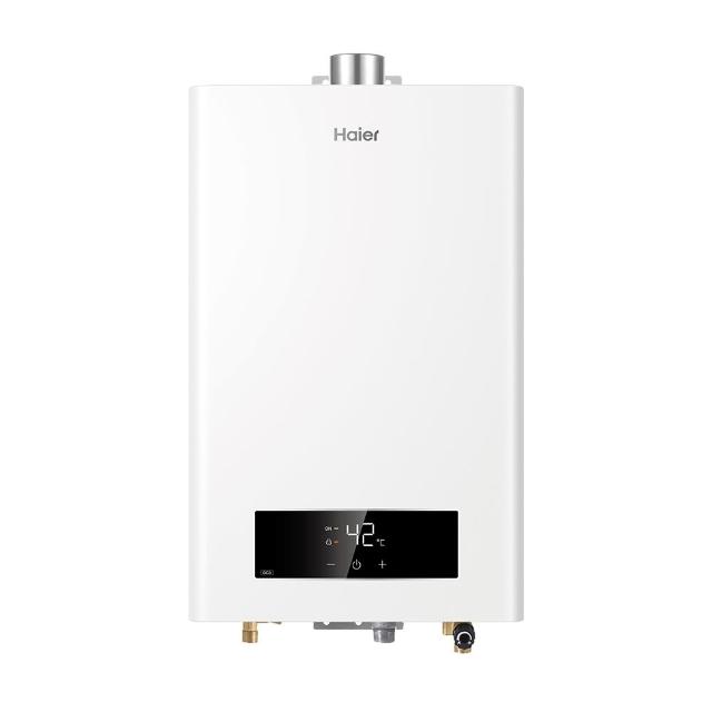 Haier 海爾 JSQ27-13DC3 瓦斯熱水器，採用 FE 強制排氣式設計，具備數位恆溫功能與電子連續放電點火，提供穩定 13L 熱水輸出。尺寸 540x340x165 mm，重量 10.5 kg，110V 電壓，第三級能源效率，BSMI 許可字號 T3C628，保固 1 年。適閤家庭使用，高效安全，熱效率依原廠規格。