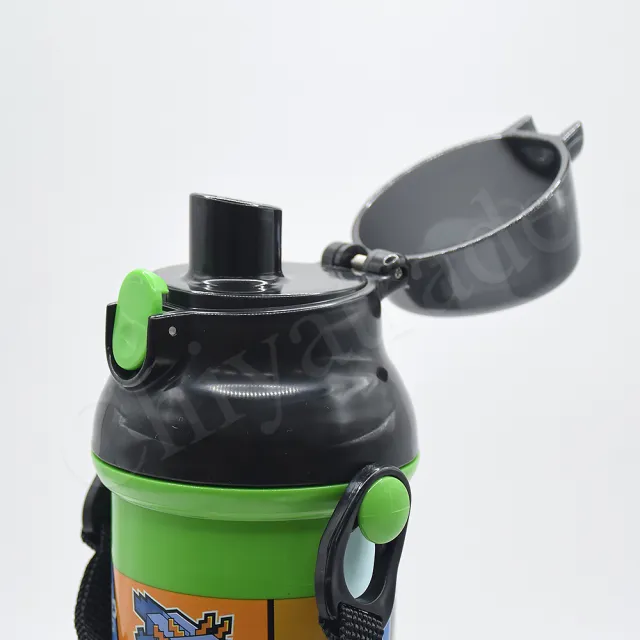 【百科良品】日本製 創世神 麥塊 彈蓋直飲水壺 隨身瓶 480ML(附背帶)