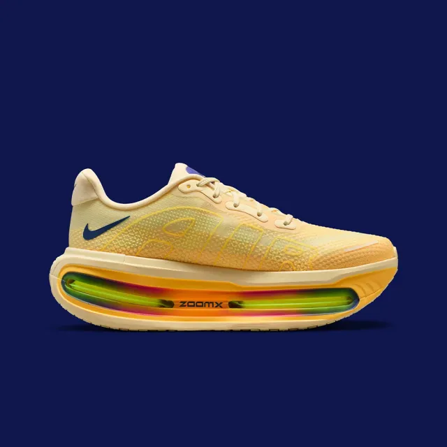 【NIKE 耐吉】慢跑鞋 Nike Vomero Premium  Alabaster 黃色 男鞋 HQ2050-701