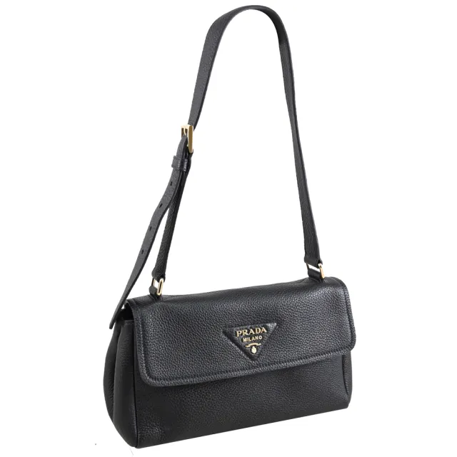 【PRADA 普拉達】經典三角LOGO粒面小牛皮翻蓋可調單肩背包(黑)