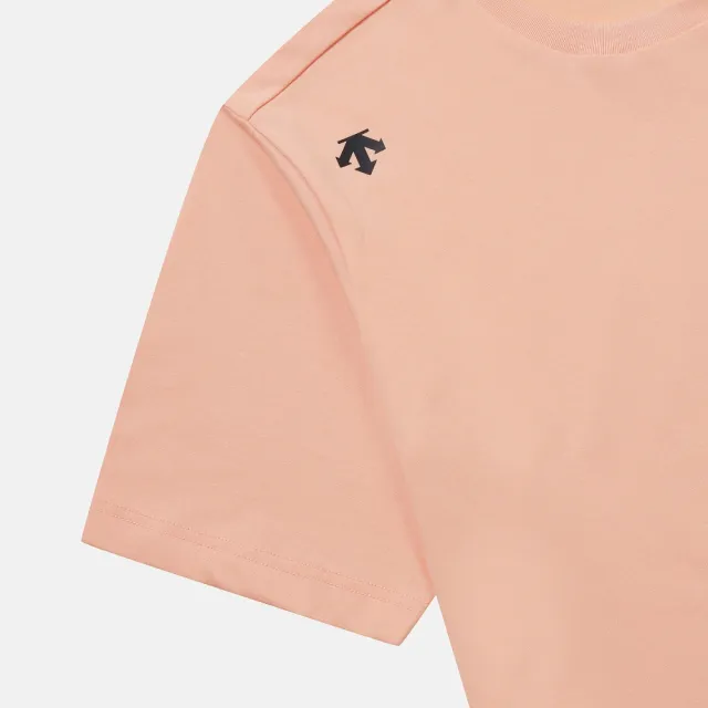 【DESCENTE】短袖上衣 男 女 中性 快排 UNI ESSENTIAL COMFORT FIT SHORT SLEEVE TS 珊瑚 SR123UTS15-CORL