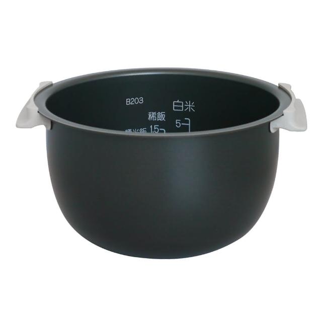  ZOJIRUSHI 象印 NS-ZAF10 是專為象印壓力IH飯鍋設計的6人份配件內鍋，採用高品質不沾塗層，易清潔耐用。完美替換或備用，提升煮飯效率。保固期1個月，無保修。適閤家庭使用，確保最佳烹飪體驗。 