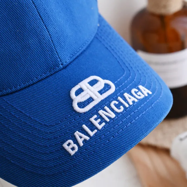 【Balenciaga 巴黎世家】簡約LOGO素雅帽沿電繡個性遮陽帽棒球帽(藍)