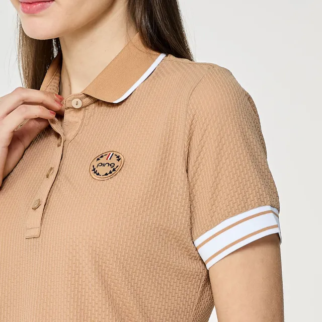 【PING】女款立體織紋高彈力短袖POLO衫-卡其(GOLF/高爾夫球衫/RA26101-75)