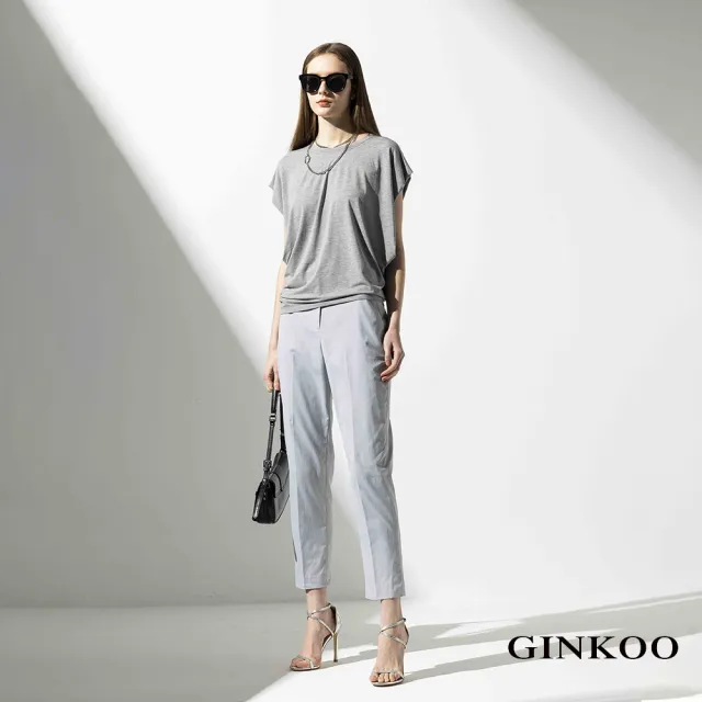 【GINKOO 俊克】褲口小開衩後鬆緊直筒褲