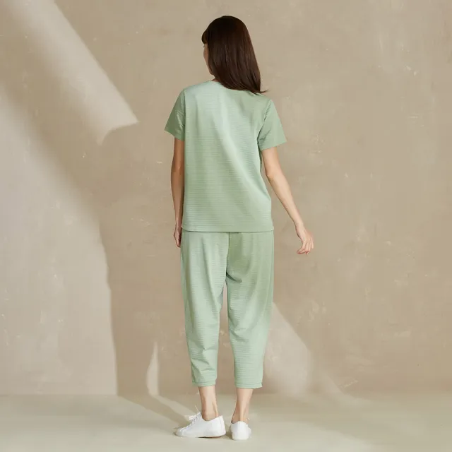 【YVONNE 以旺傢飾】凸條提花半開襟短袖上衣-草原綠
