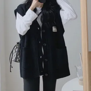 【Uicy】韓版疊穿休閒口袋針織背心外套 外套防曬外套女裝 J326