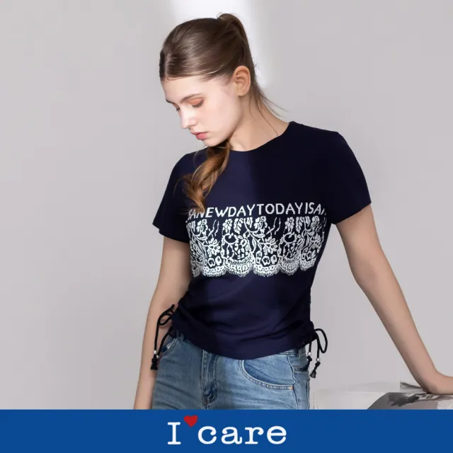 【I’Care 依卡】現貨-優雅抽繩蕾絲印花T恤（M-XL）｜女短袖上衣 抽繩上衣