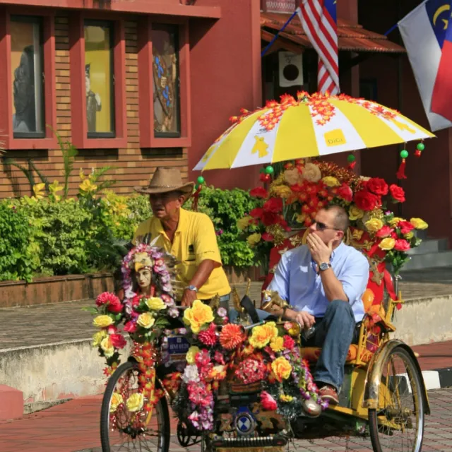 【找到了!旅遊】豪華吉隆坡6日(亞航-早早去午回)(下單免領隊小費)