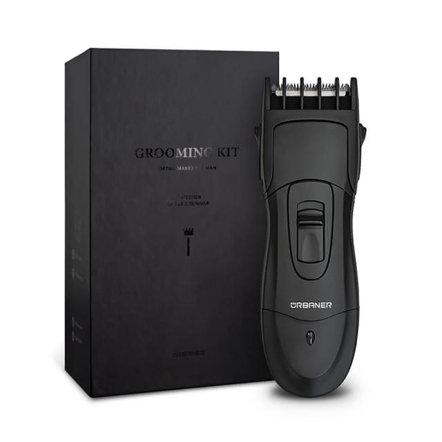 URBANER奧本 MB-333B URBANER 奧本 MB-333B 充電式電動修剪器,輕巧設計僅 200g,尺寸 15x5x3mm 適合居家使用。全機水洗清潔方便,不鏽鋼刀片提供 4 段以上剪髮長度,適用全家男女老少。100-240V 通用電源,中國製造(臺灣協力),專業修邊鬢角,輕鬆打造清爽造型。