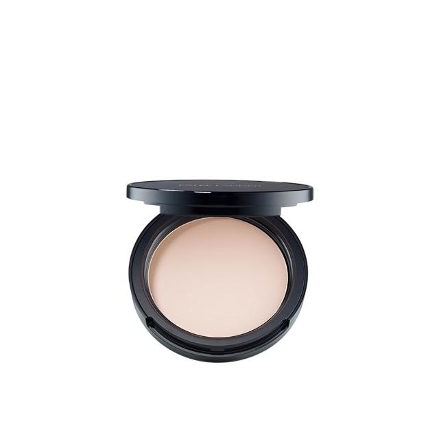 雅詩蘭黛粉持久柔焦美肌蜜粉餅，輕盈遮瑕、持妝長久，打造自然柔焦肌膚。獨特的柔焦技術讓妝容更貼近肌膚，不假面、不厚重，適合日常與特殊場合使用。粉質細緻均勻，輕拍上臉即可擁有無瑕透亮的完美底妝。