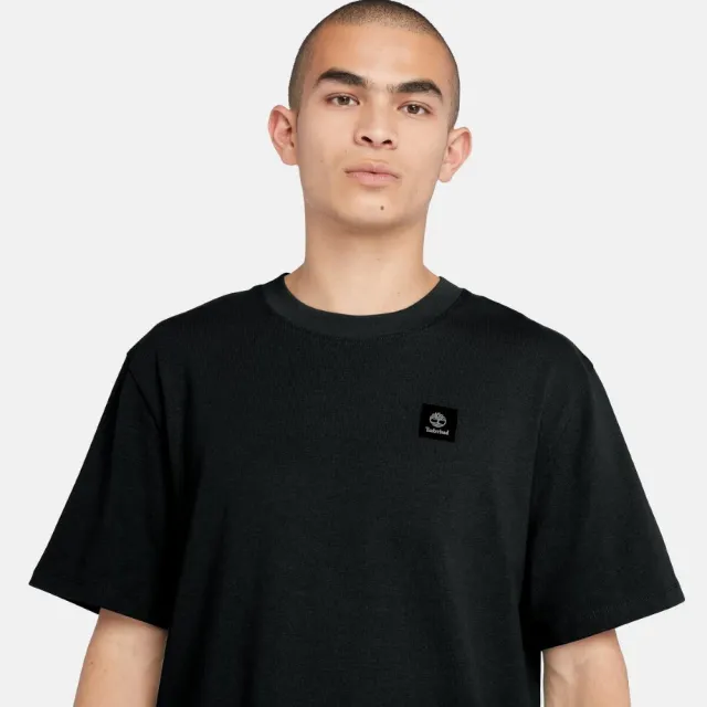【Timberland】男款黑色徽章LOGO短袖T恤(A42P5001)