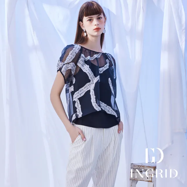 【IGD 英格麗】實體同步款-文字愛心烏干紗燒花綁帶上衣-附細肩帶背心-黑色