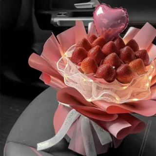 【MyDearStrawberries】Very Ruby 發光草莓花束禮盒組(水果花束/情人節/告白/生日禮物/超人氣花束/草莓)