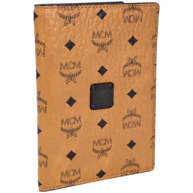 【MCM】Nomad 經典品牌圖騰牛皮護照夾-棕色
