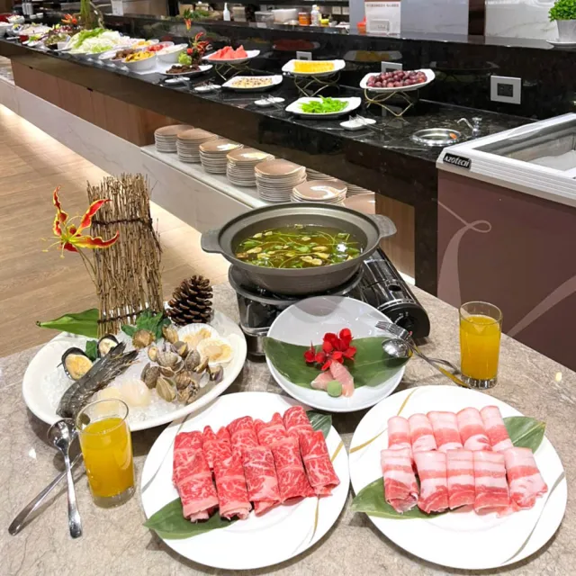 【礁溪中天溫泉渡假飯店】晚餐吃到飽+大眾溫泉水療池(假日不加價.YOUBON)