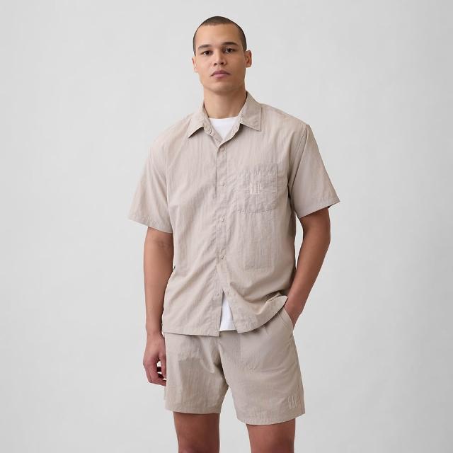 【GAP】100% 再生尼龍 Boxy 寬鬆版型襯衫-鵝卵石灰(893805)