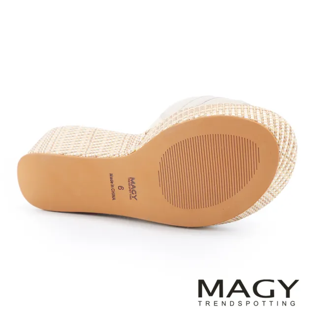 【MAGY】柔軟羊皮厚底楔型涼拖鞋 米白