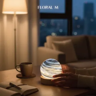 【Floral M】宇宙晚安星球小夜燈（浪漫氛圍燈/療癒光影/送禮首選)