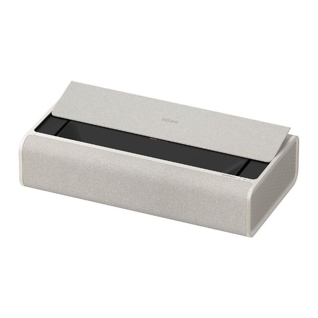 XGIMI極米 AURA XGIMI 極米 AURA 是頂級家用劇院投影機,採用 Android TV 系統,提供 4K 超高解析度 (原生 3840 x 2160,最高支援 4096 x 2160) 畫質,超短焦設計讓您輕鬆投射大螢幕。亮度高達 2500lm 以下,內建喇叭帶來沉浸式音效,尺寸 60.6 x 40.1 x 14 cm,重量約 11.1 kg,適合桌面安裝。HDMI 介面支援多種裝置,主機保固 2 年。享受智慧雷射投影的極致娛樂體驗!