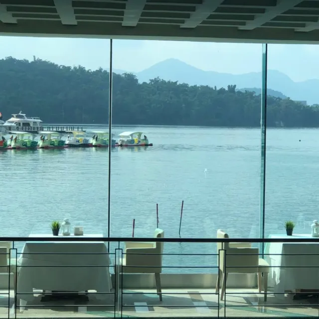 力麗日月潭哲園會館魚藻餐廳雙人晚餐套餐(假日不加價)