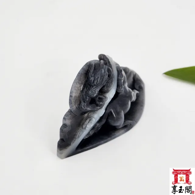 和田玉青花籽料(一線天龍馬精神)