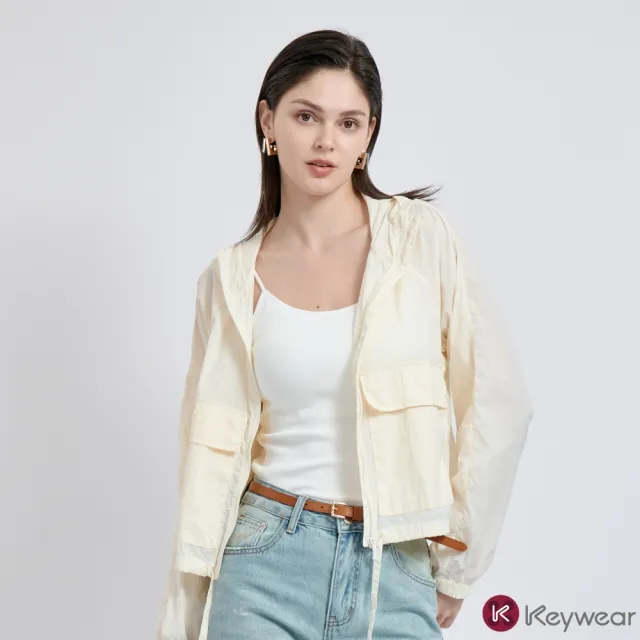 【KeyWear 奇威名品】輕薄抗溫差連帽短版外套(共2色)