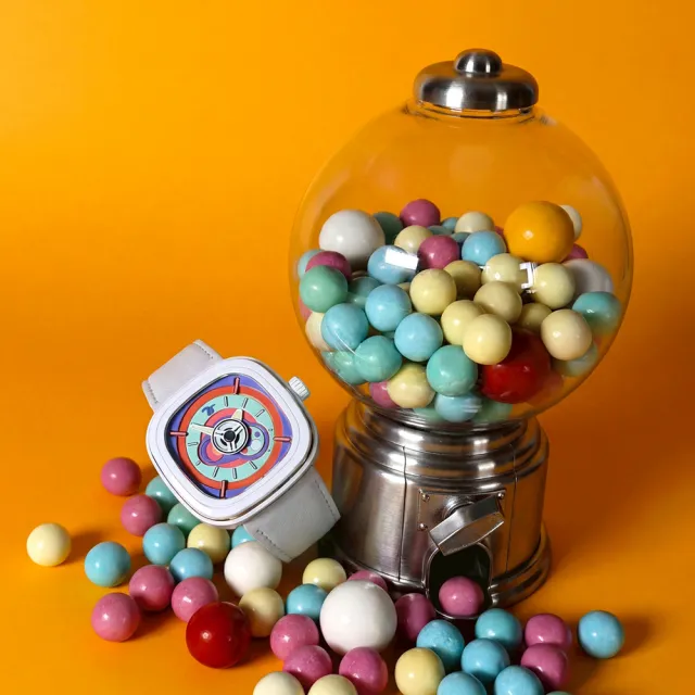 【SEVENFRIDAY】Bubble Gum 泡泡糖 陶瓷框多彩噴漆面盤機械錶-47.6x47mm(P1C/06)