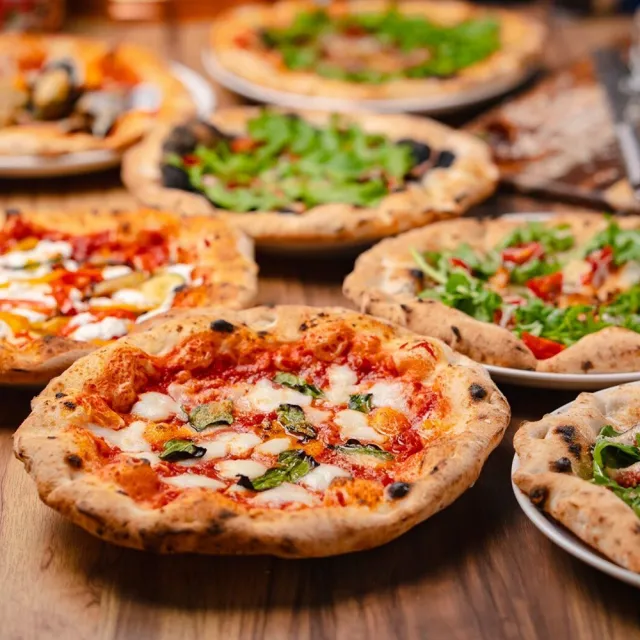 【Gino世界冠軍披薩】8吋披薩6片免運組 任選口味(純手工製作 pizza 會有些許誤差)