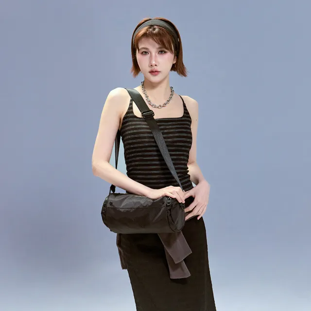 【MAJOR MADE】極簡多口袋圓筒側背包(斜背包/側背包/肩背包)