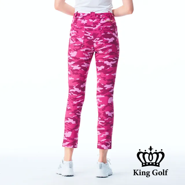 【KING GOLF】網路限定款-女款立體皇冠刺繡滿版數位迷彩印圖舒適修身休閒長褲/高爾夫球褲-桃紅色