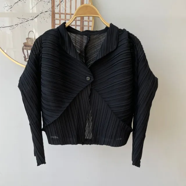 【巴黎精品】現貨+預購 三宅風皺褶衣服西裝外套褶皺衣休閒職業OL大尺碼女裝(時尚修身短版女外套3款b1a64 A)