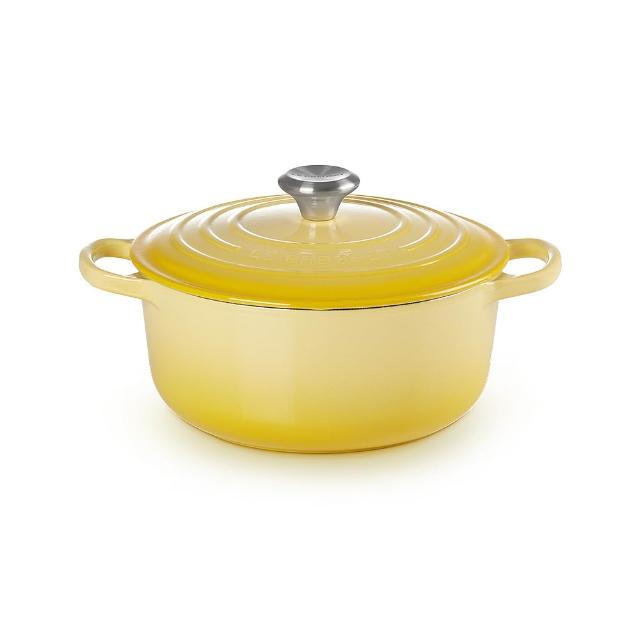 【Le Creuset】典藏琺瑯鑄鐵鍋圓鍋24 cm(杏仁奶茶-鋼頭-內鍋白)