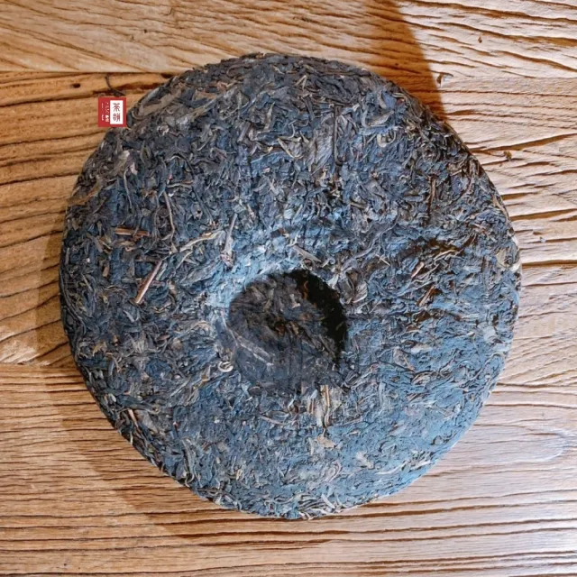【茶韻】普洱茶2007年中茶馬拉松紀念生餅8991 400克/餅(共兩餅) (生茶/附收藏盒.夾鏈袋x1.可提袋)