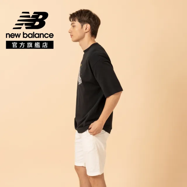 【NEW BALANCE】NB 短T 飛行球鞋科幻插畫短袖上衣_MT6121JOBK_男性_黑色(美版 版型偏大)