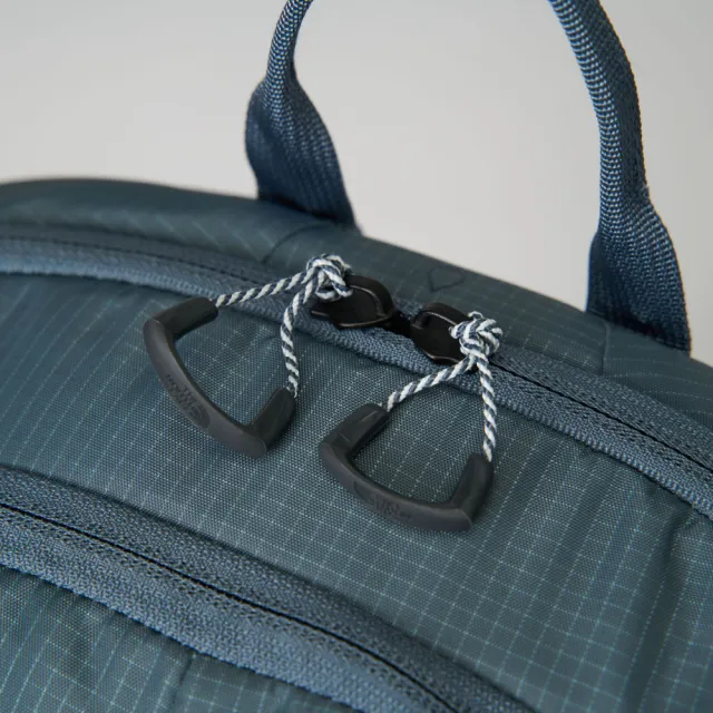 【The North Face】北面男女款藍色舒適背負休閒後背包｜8E9Z0U3 筆電包/登山包