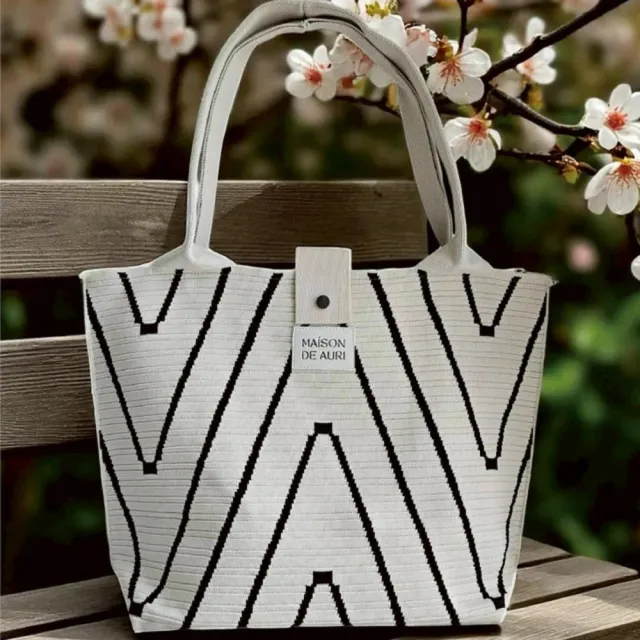 【MAISON DE AURI】雙11 Maison Grandie | Maison Grandie White 格蘭緹之家-白色 大口袋包 / 厚