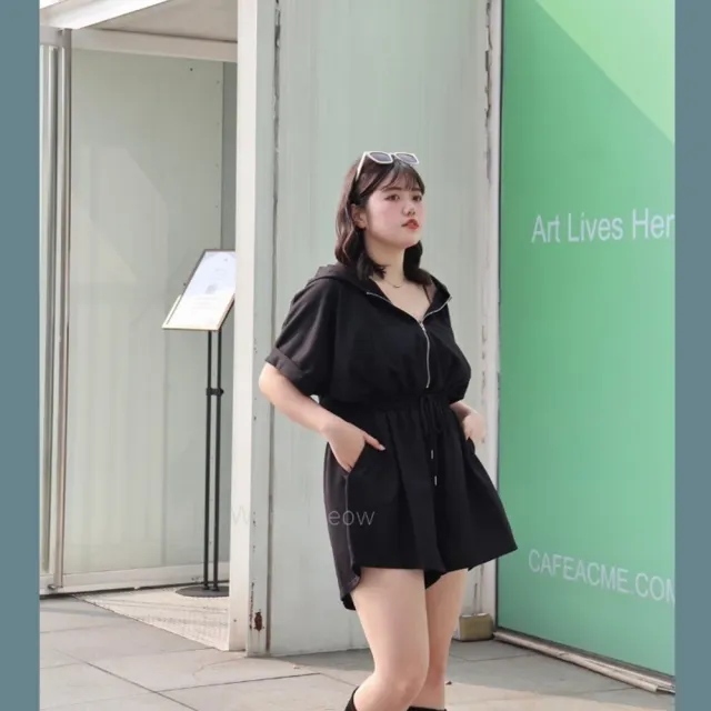 【Want-Meow】80公斤可穿/簡約顯瘦連身短褲連身褲連帽拉鍊短褲(大碼/大尺碼/加大碼/連身褲)