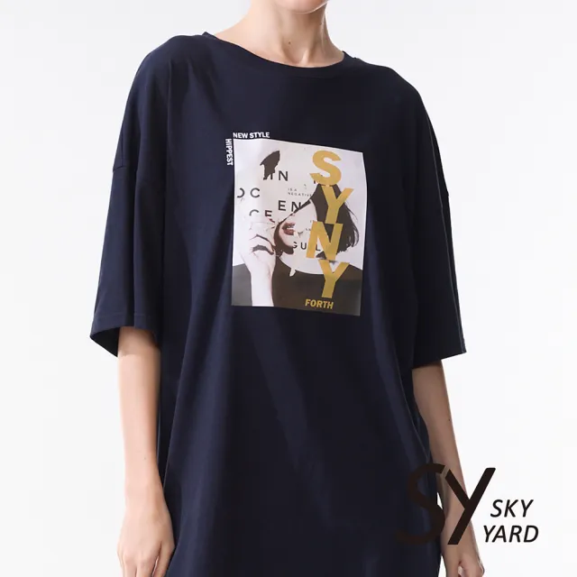 【SKY YARD】網路限定款-拉克蘭印花長版T恤短袖上衣-黑色