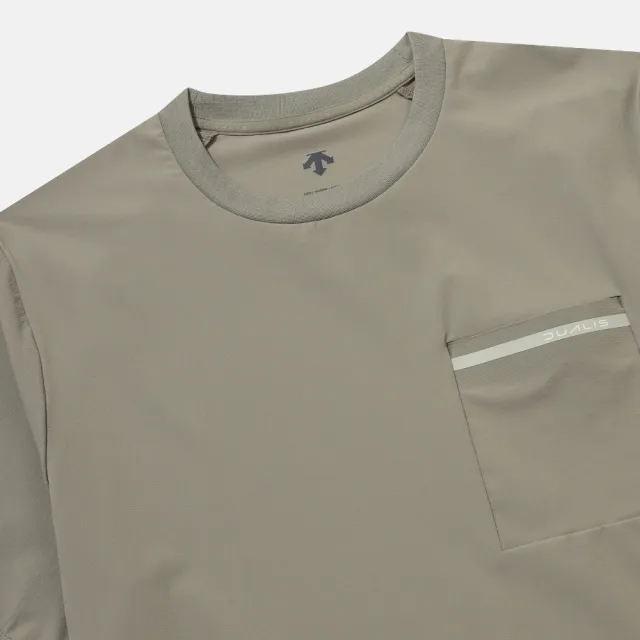 【DESCENTE】短袖上衣 男 快排 MEN AIR-STRETCH POCKET SHORT SLEEVE T-SHIRTS 卡其 SR221DTS41-KHAK