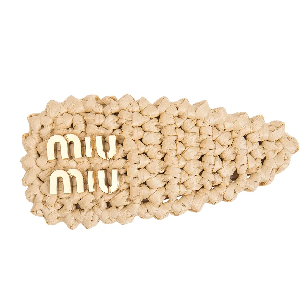 【MIU MIU】MIU MIU 金屬LOGO草編髮夾-福利品(米色)