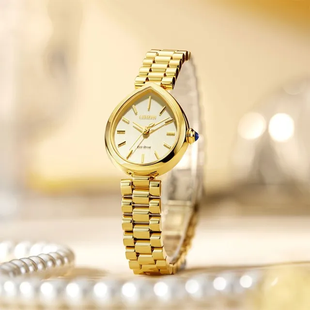 【CITIZEN 星辰】L Rainell 系列 光動能水滴型腕錶-金色 EM1202-50P