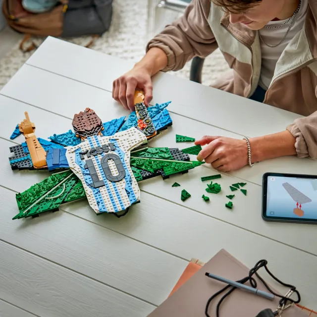 【LEGO 樂高】Editions 43018 Lionel Messi－慶祝時刻(梅西 居家擺設 禮物 玩具)