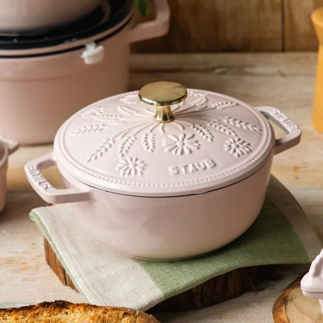 【STAUB】Margaret瑪格麗特圓形琺瑯鑄鐵和食鍋16cm-粉紅奶酪(德國雙人牌集團官方直營)