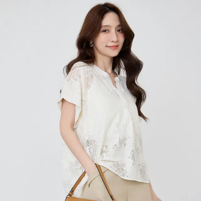 【OB 嚴選】真兩件蕾絲緹花小V領短袖上衣背心套裝 《AB21357》 適 2L~5L